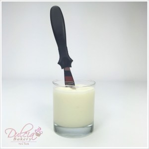 02_Buttercream_Medium_Consistency_Borde